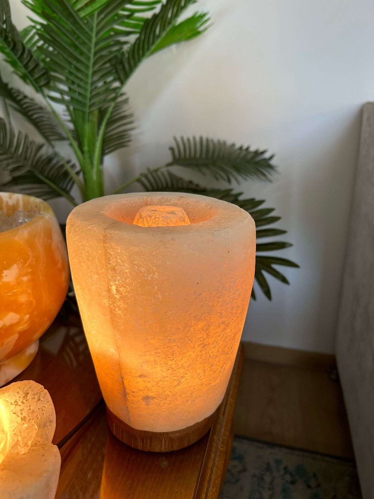 Vase Salt Lamp